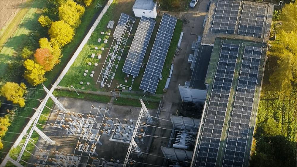 Fotovoltická elektráreň zefektívňuje prevádzku miestnej distribučnej siete